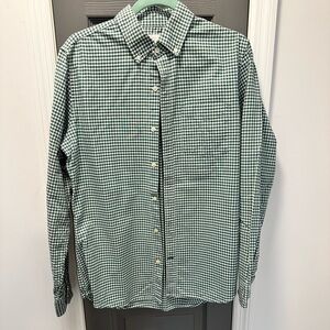 Gap mens slim fit green/white checkered button up shirt. Size M